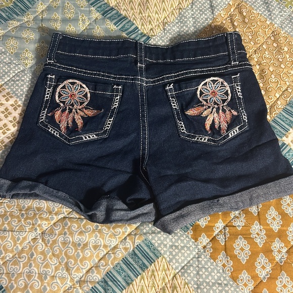 Size 8 girls , blue jean shorts, design on back pockets - Picture 2 of 2